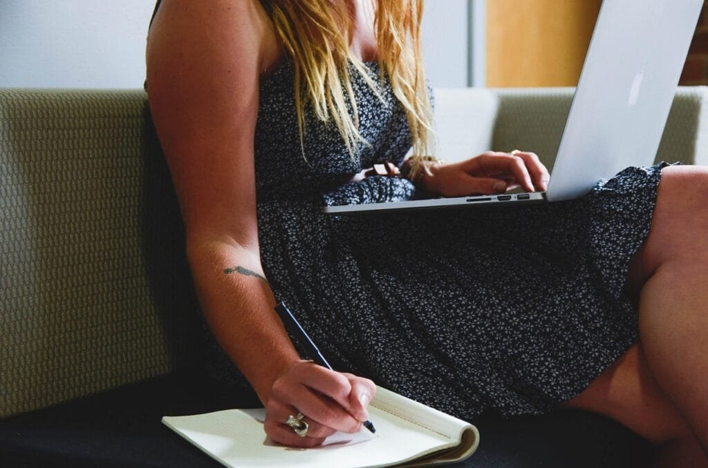 The Future Of Blogging: AI Vs. Human Writers